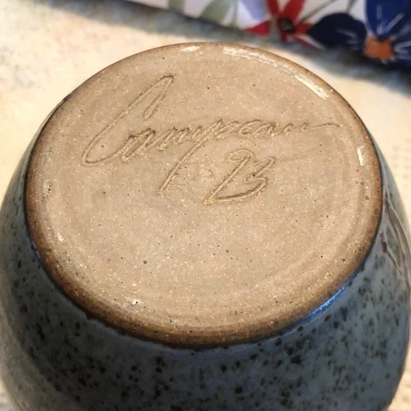 Vtg Studio Stoneware Pottery Lidded Vessel W/Decoration, Signed & dated 9”x6.5” - Picture 10 of 10